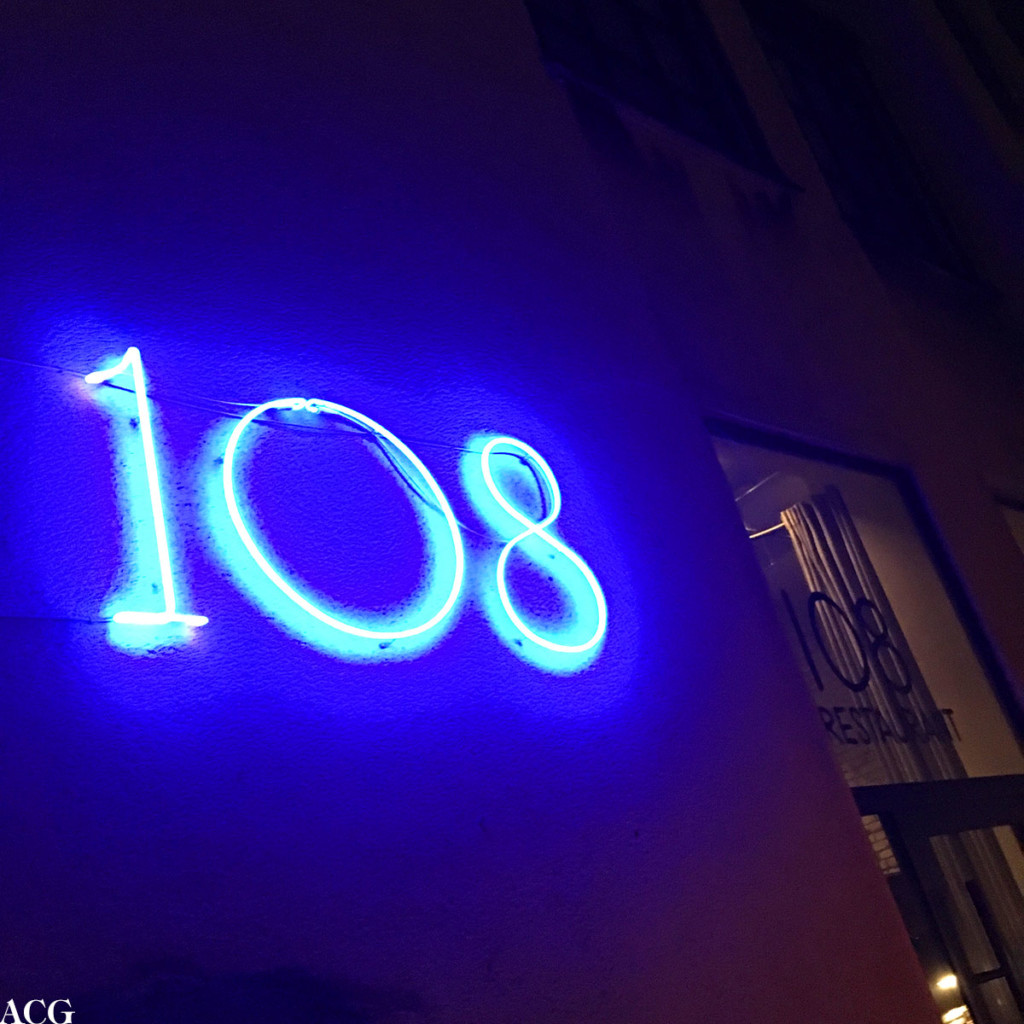 fasadeskiltet til 108 i København